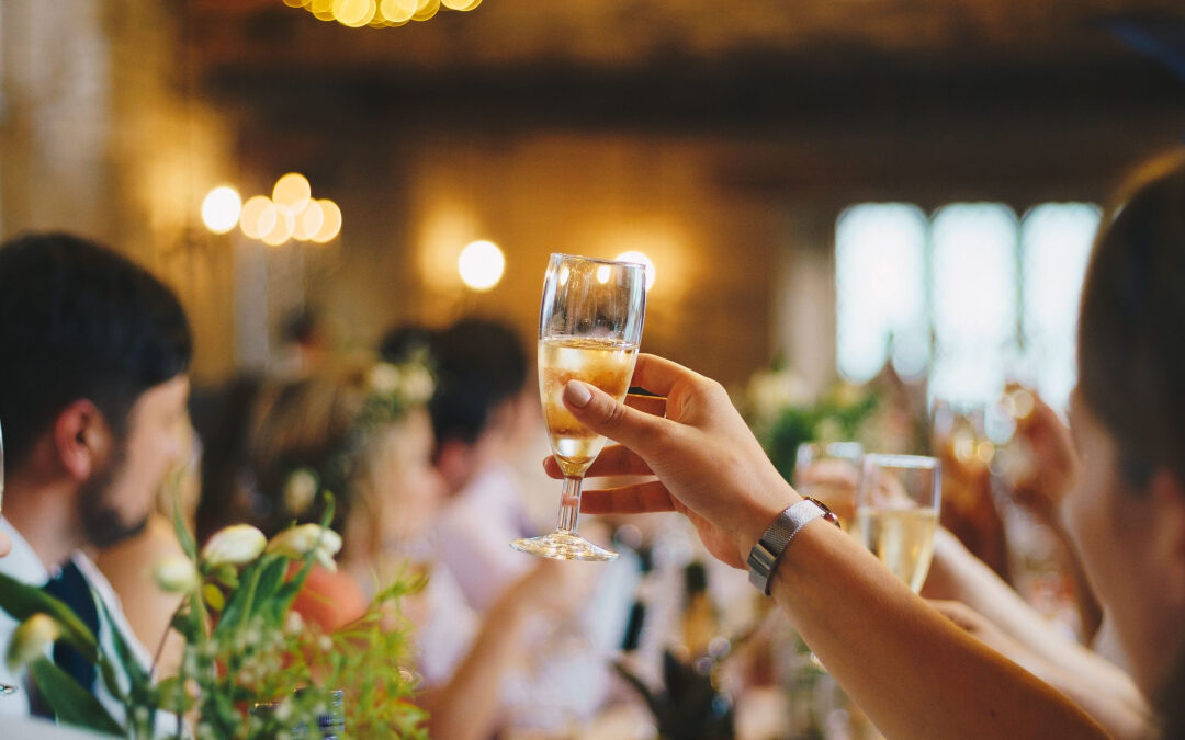 Unobtrusive party photography